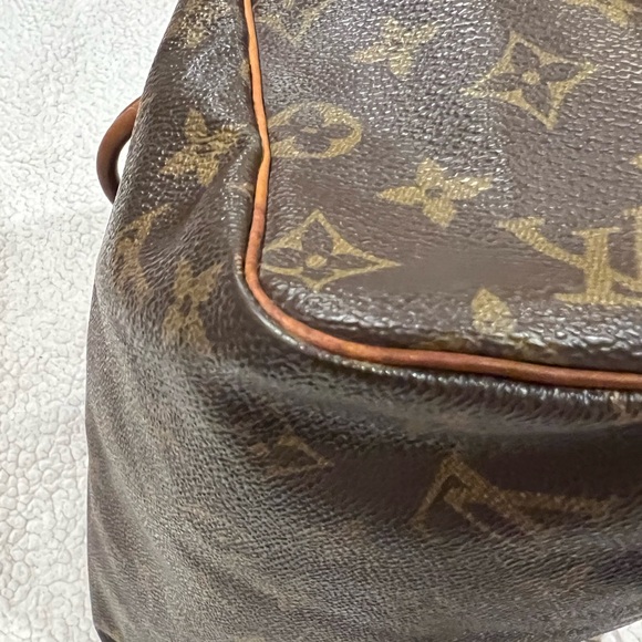 Louis Vuitton Monogram Speedy - Picture 6 of 15
